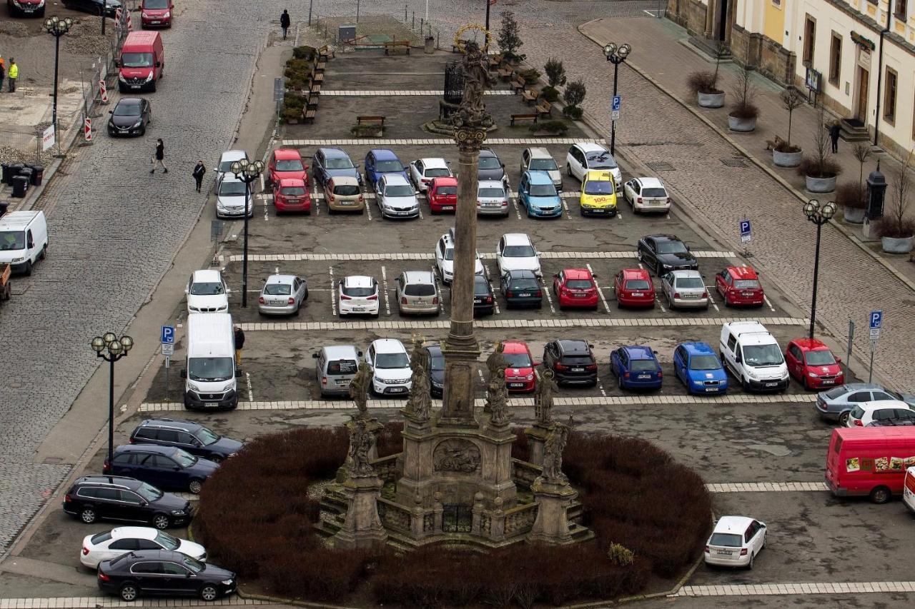 Exkluzivni Apartman V Prizemi V Hradci Kralove Hradec Králové المظهر الخارجي الصورة