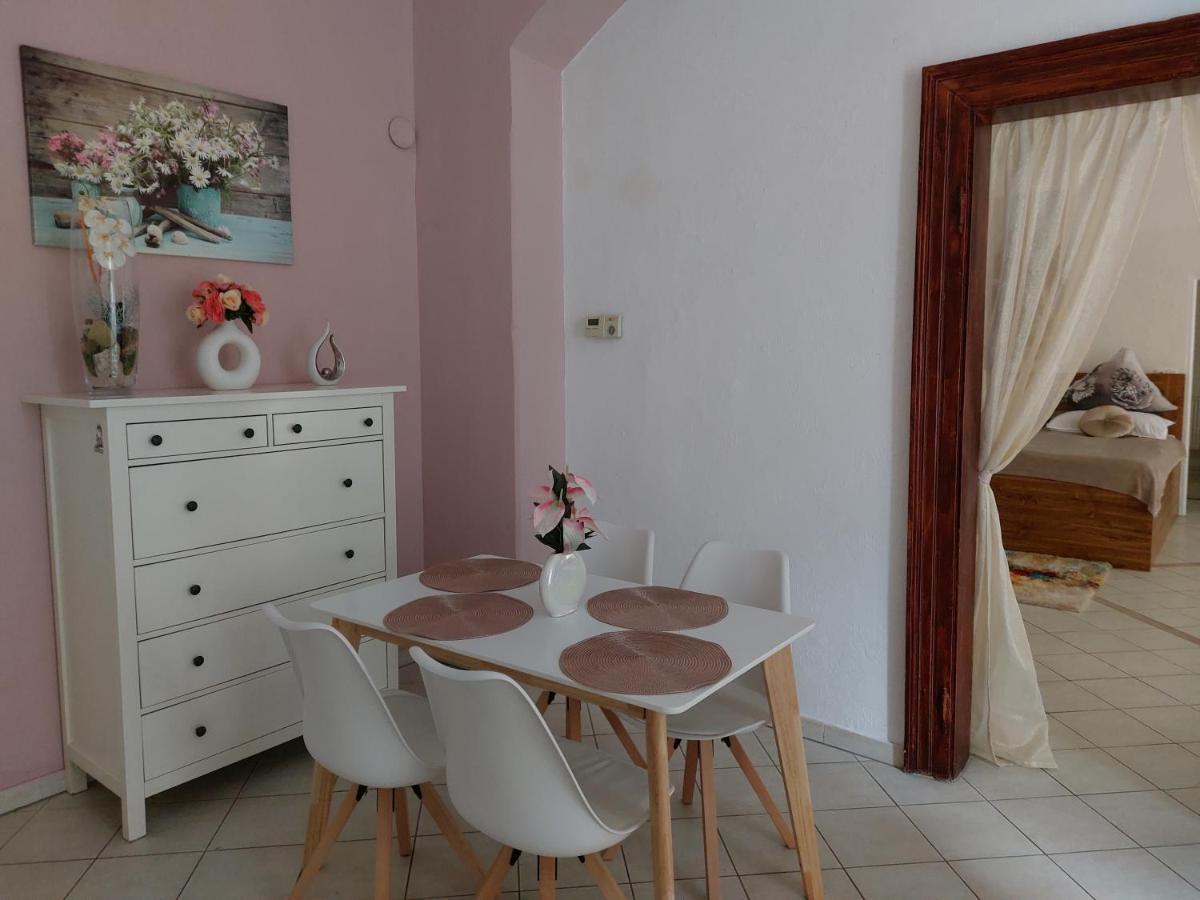 Exkluzivni Apartman V Prizemi V Hradci Kralove Hradec Králové المظهر الخارجي الصورة