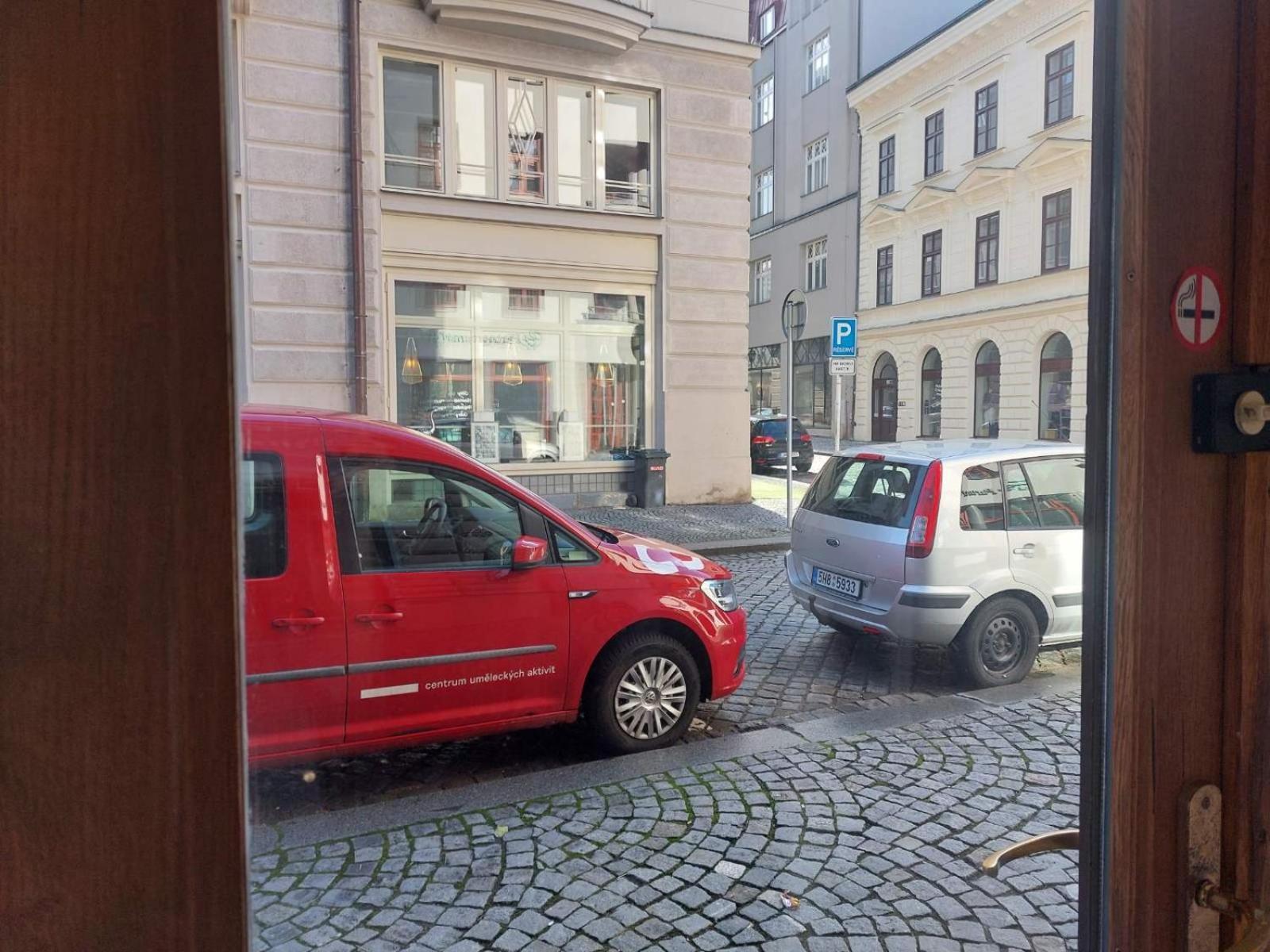 Exkluzivni Apartman V Prizemi V Hradci Kralove Hradec Králové المظهر الخارجي الصورة